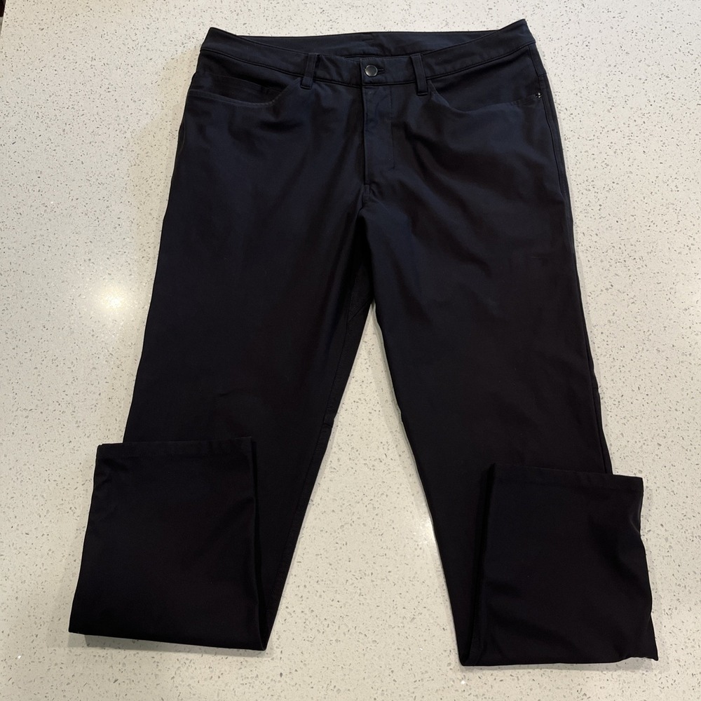 Lululemon ABC Pants Mens 34x31 Black 5 Pocket Stretch Performance Casual Golf